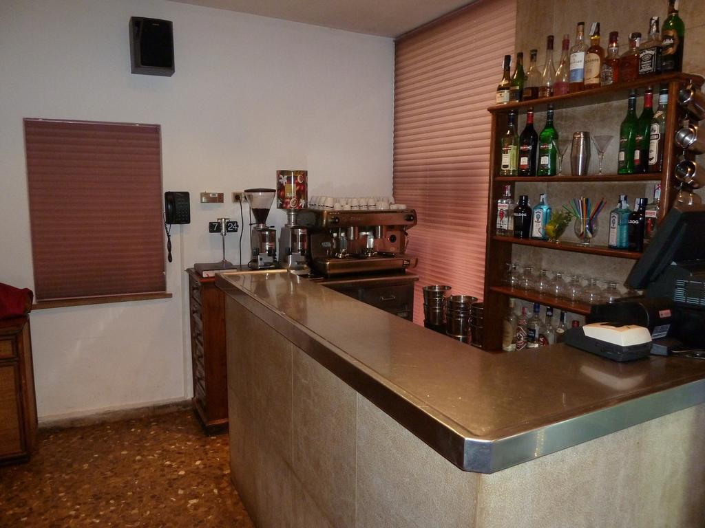 Restaurant Fonda Giralt Hotell Amer Exteriör bild